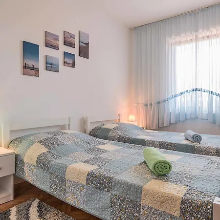 Apartment Dendy Pula Exterior photo
